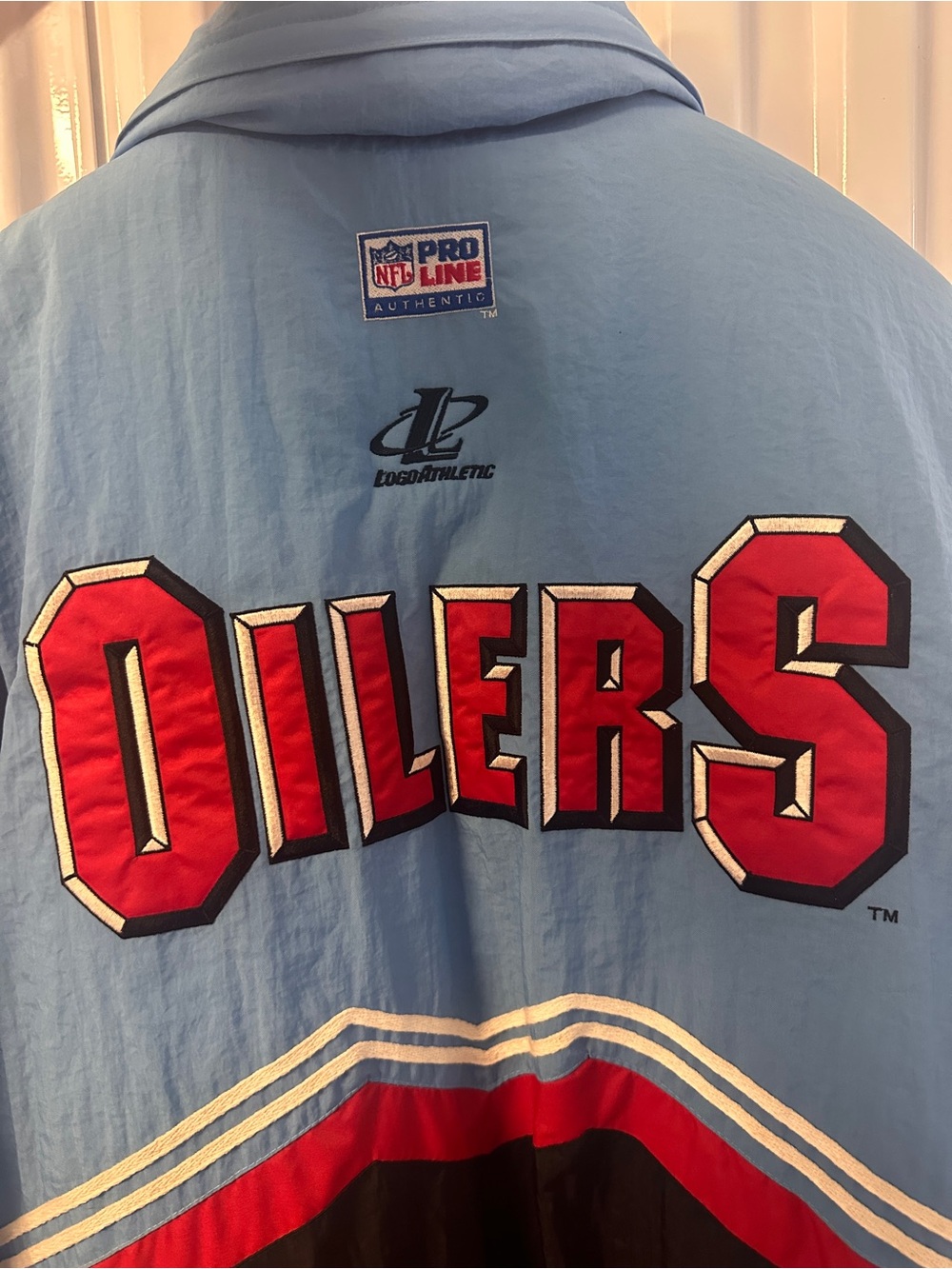 Vintage Houston Oilers Logo
Athletic NFL Pro Line Jacket
